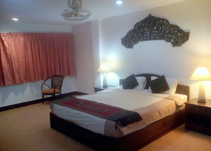 Sanuk Sabai Inn