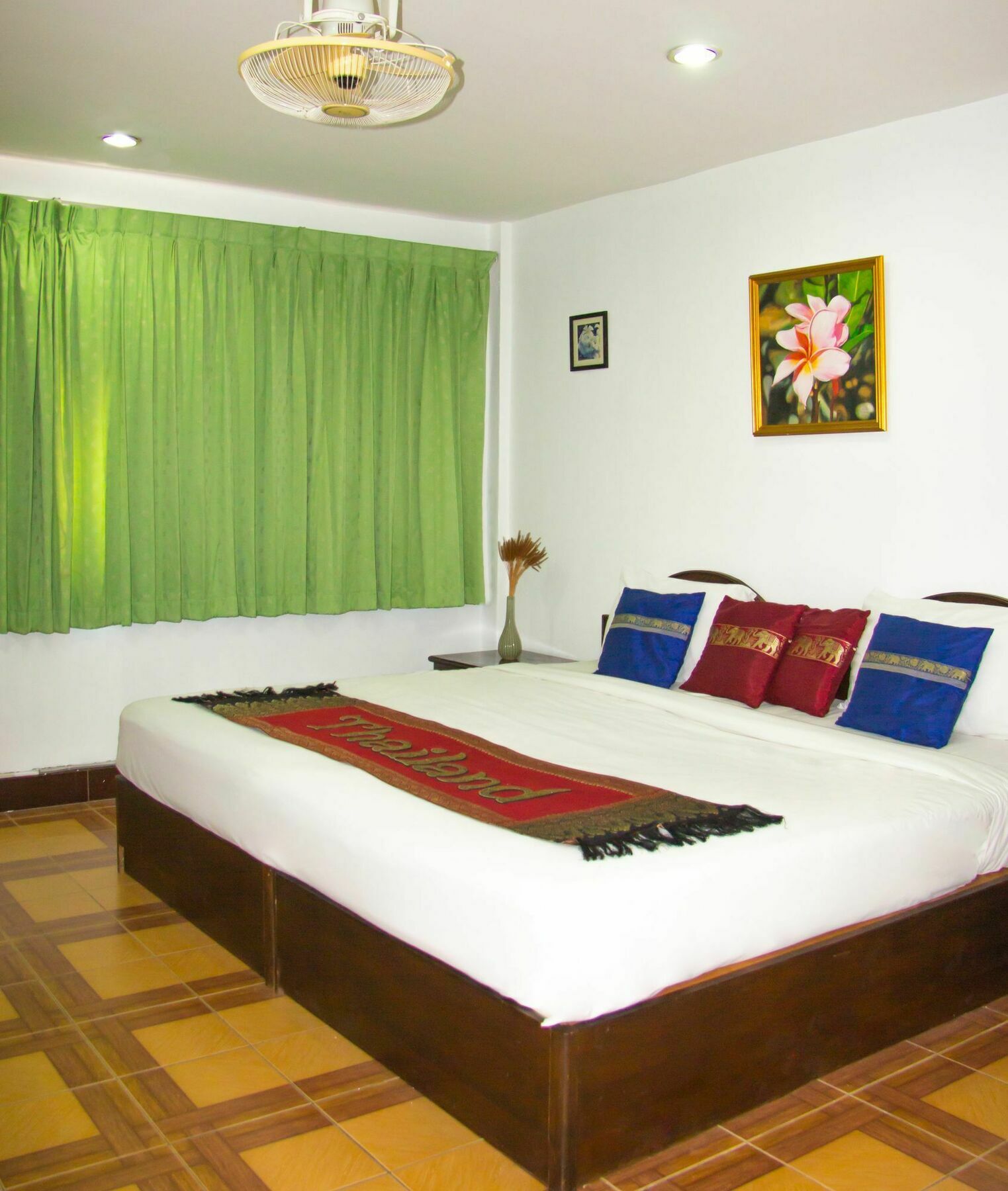 Sanuk Sabai Hotel 2*