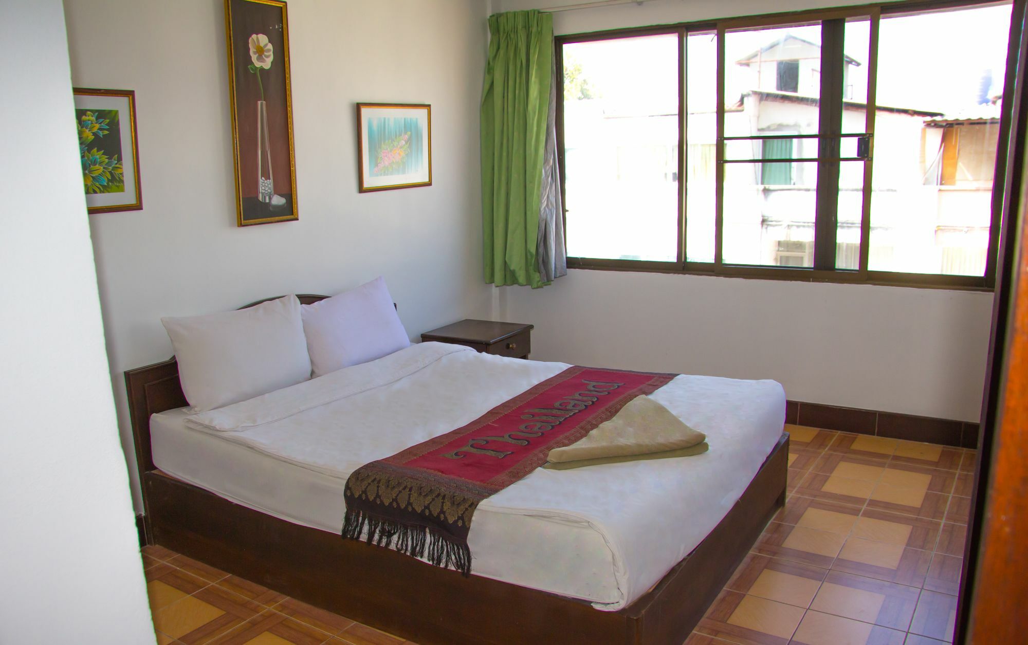 Hotel Sanuk Sabai